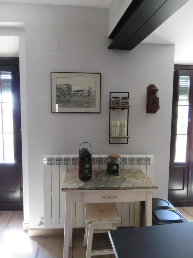 Preciosa casa centenaria en el Camino de Santiago Torres del Rio Exterior foto